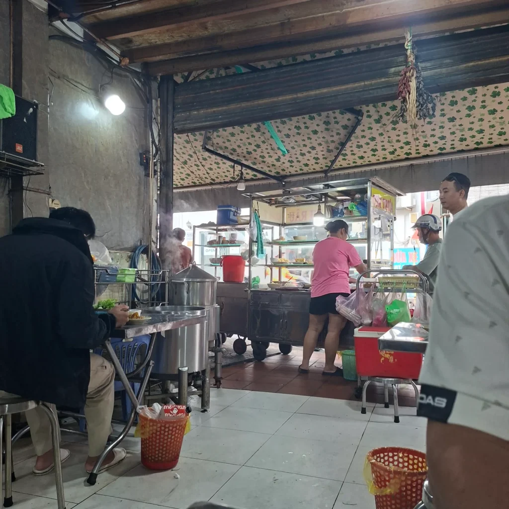 Quán cơm bình dân